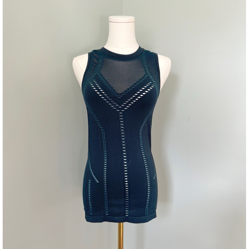ATHLETA Oxygen Two Toned Tank in Dark Surf Teal